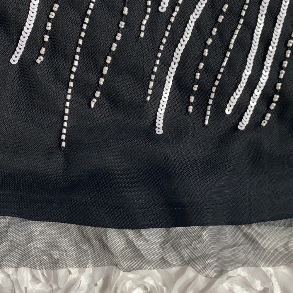 . Adrianna Papell beaded cocktail dress size 12 - Picture 5 of 8